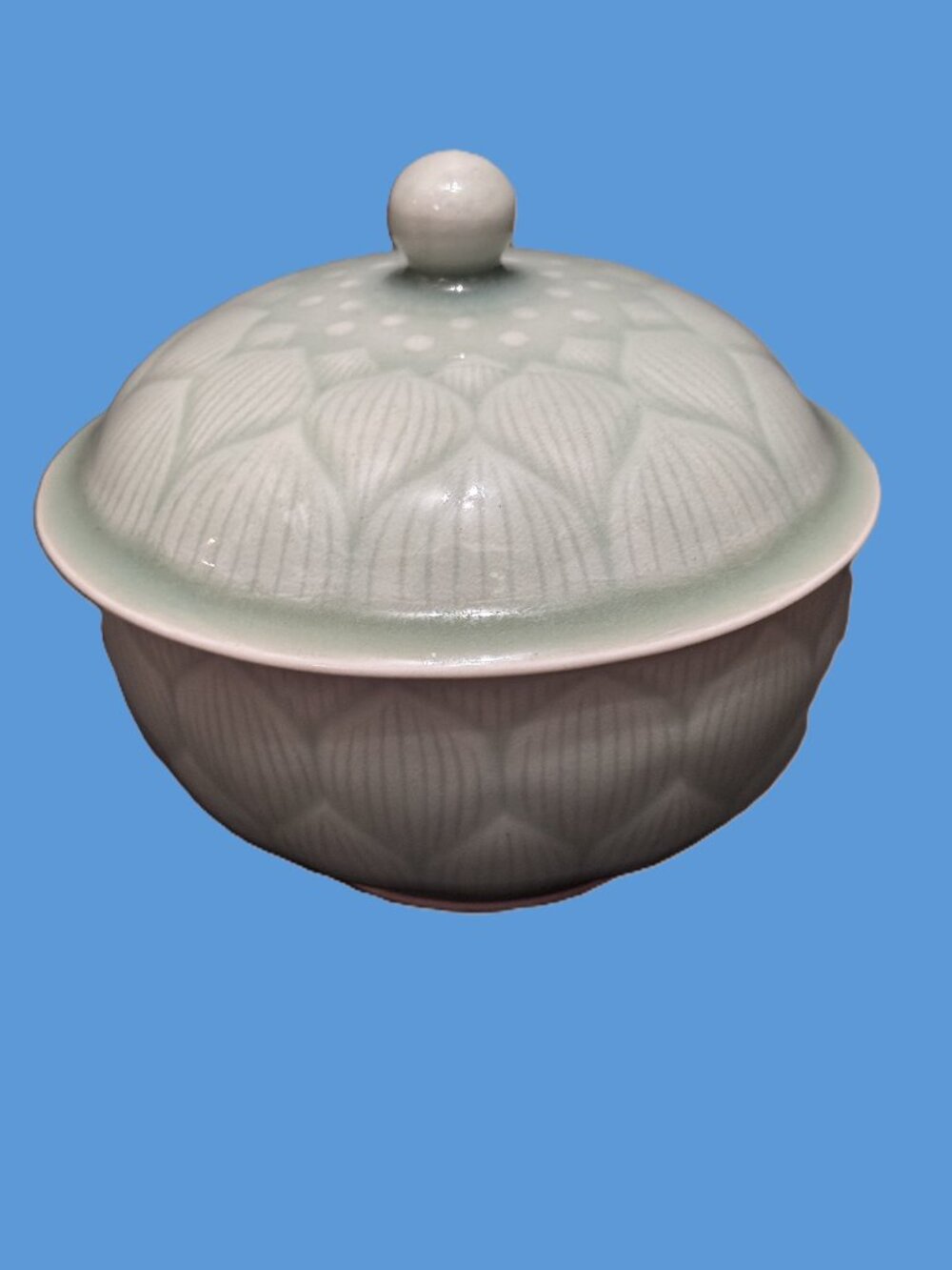 Lillian Vernon Lotus Flower Blossom Celadon Soup Bowl, Vintage Circa 1983